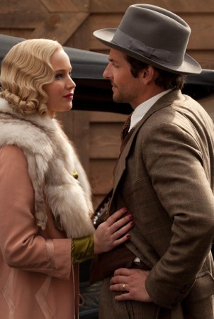 Jennifer Lawrence ir Bradley Cooperio duetas sugrįžta dramoje „Serena“, kur jie...