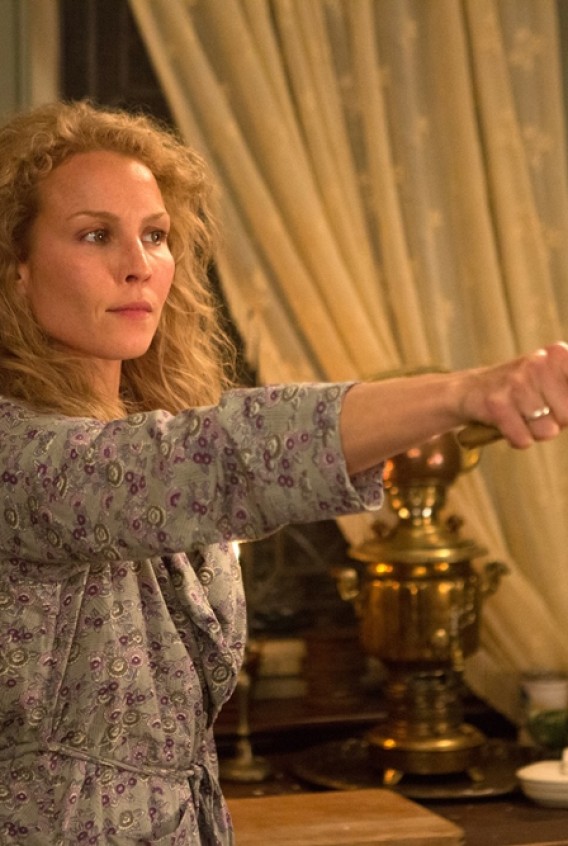 Stilingoji švedė Noomi Rapace trileryje „Numeris 44“ – vos atpažįstama garbanė šviesiaplaukė