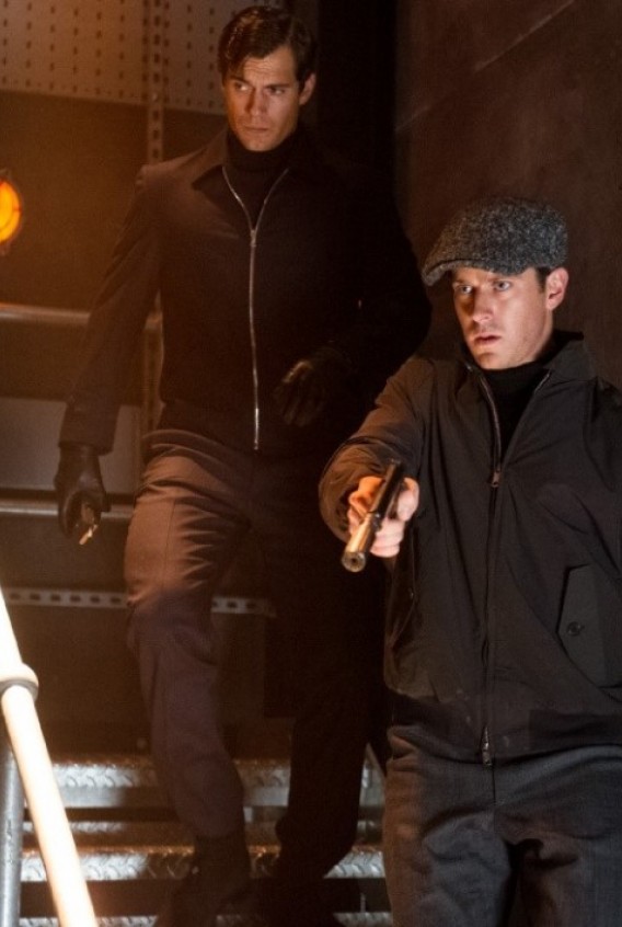 Nekantraujantiems išvysti stilingąjį Guy Ritchie filmą „Šnipas iš U.N.C.L.E.“ – trys naujos superagentų gyvenimo ištraukos