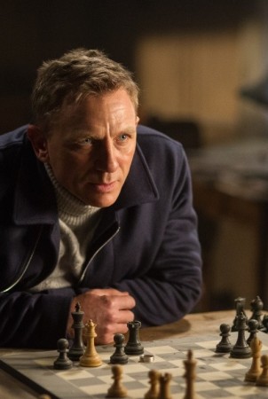 Danielio Craigo teigimu, naujasis bondiados filmas „007 Spectre“ dešimtkart pra...