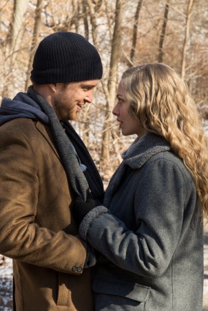 Amandai Seyfried darbą prie filmo „Išmokyk mane mylėti“ lengvino Aarono Paulo p...