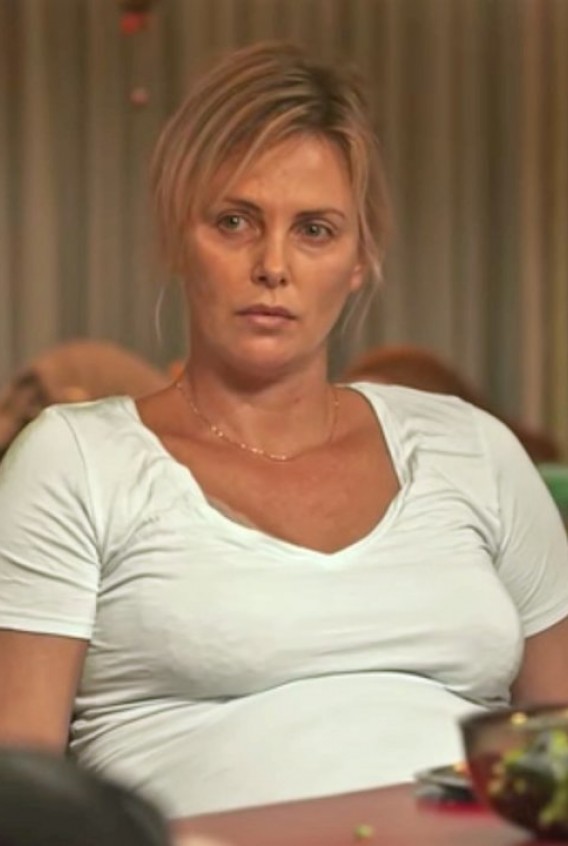 Dėl vaidmens filme „Auklė Tulė“ Ch. Theron paaukojo ne tik tobulą figūrą: teko kreiptis į specialistus