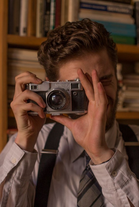 Filme „Poetas“ kruopščiai atkurtas pokario laikas stebina tikroviškumu