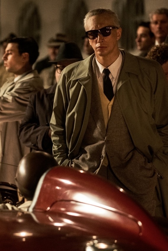 Kodėl biografinės dramos „Ferrari” pagrindiniam aktoriui Adamui Driveriui filmavimuose nebuvo leista vairuoti?