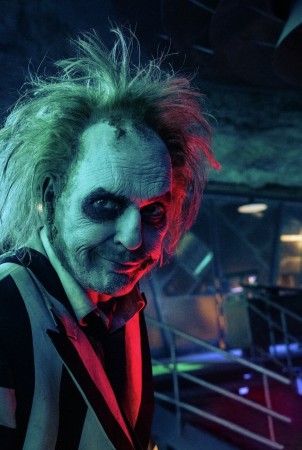Po 36 metų į ekranus grįžtantį „Beetlejuice“ tęsinį Timas Burtonas sutiko kurti...