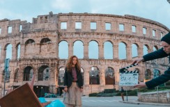 MOMO IR LAIKO PASLAPTIS