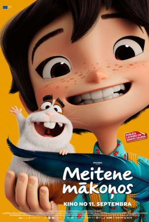 Meitene mākoņos